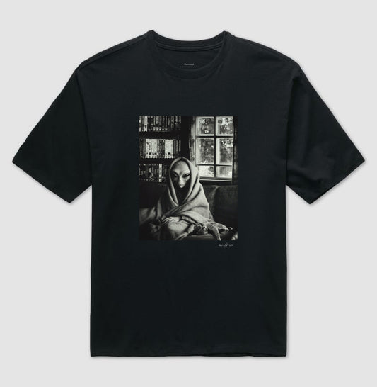 Camiseta oversized Fora de Órbita