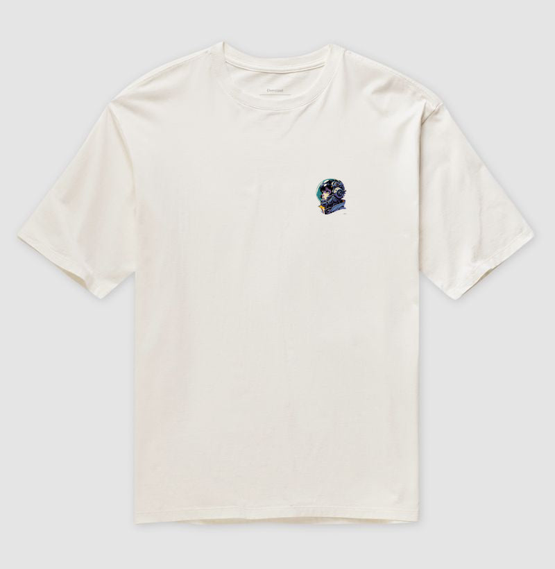 Camiseta oversized Astronauta futurista