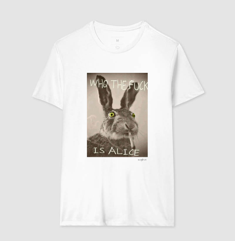 Camiseta Tradicional Perdido no País das Maravilhas