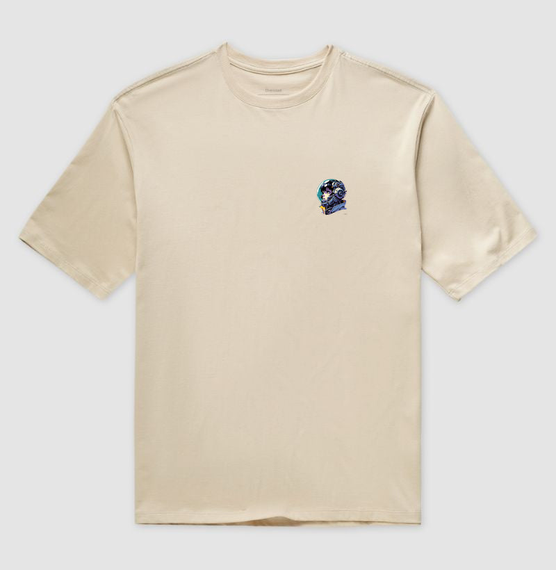 Camiseta oversized Astronauta futurista