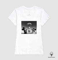 Camiseta premium Olhos Fechados