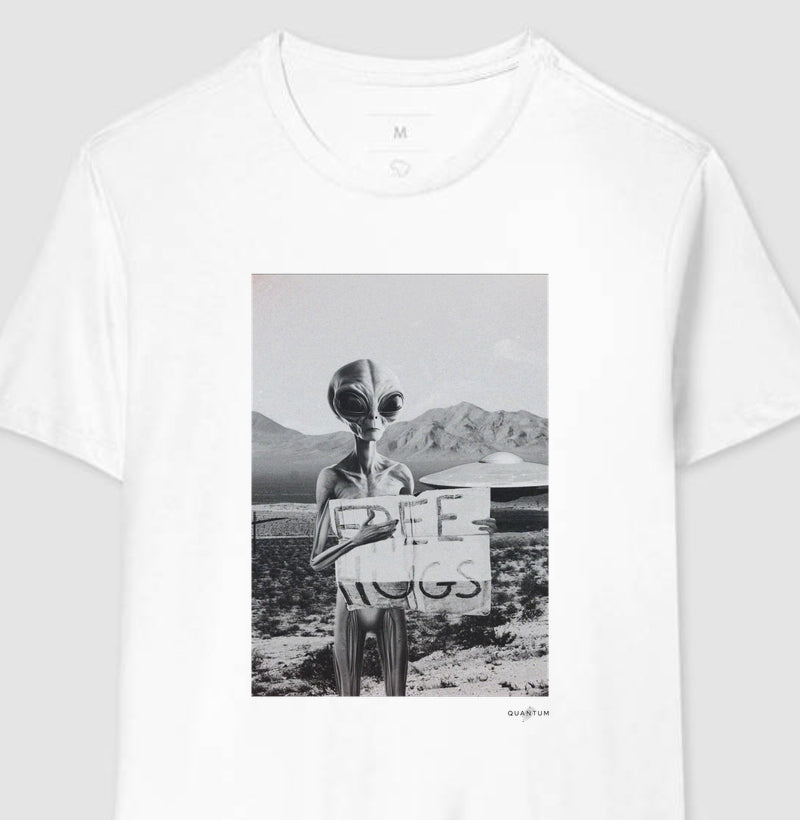 Camiseta Tradicional Abraço Intergaláctico