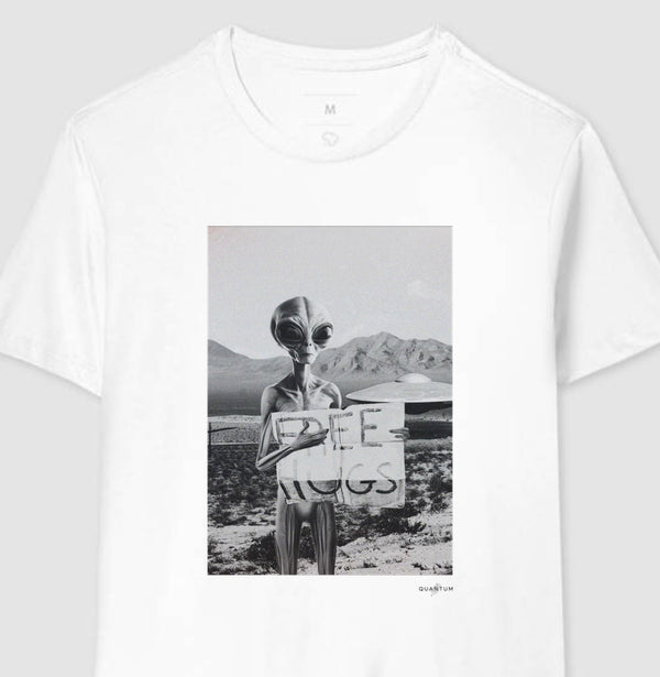 Camiseta Tradicional Abraço Intergaláctico