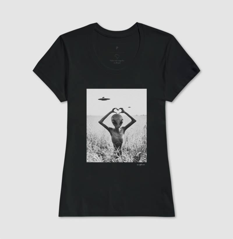 Camiseta Tradicional Alien Love