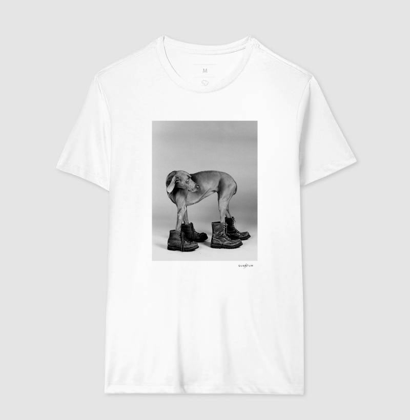 Camiseta Tradicional O Cão de Botas