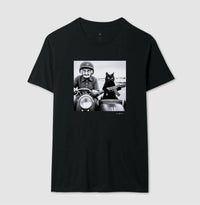 Camiseta Tradicional Black Cat Command
