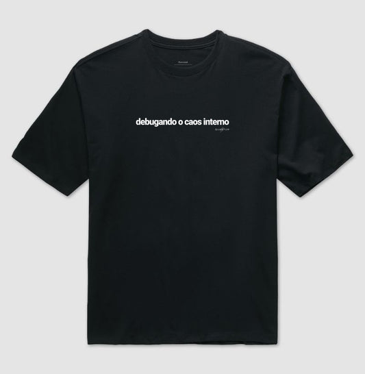 Camiseta oversized Debugando o caos interno