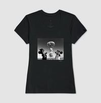 Camiseta Tradicional Olhos Fechados