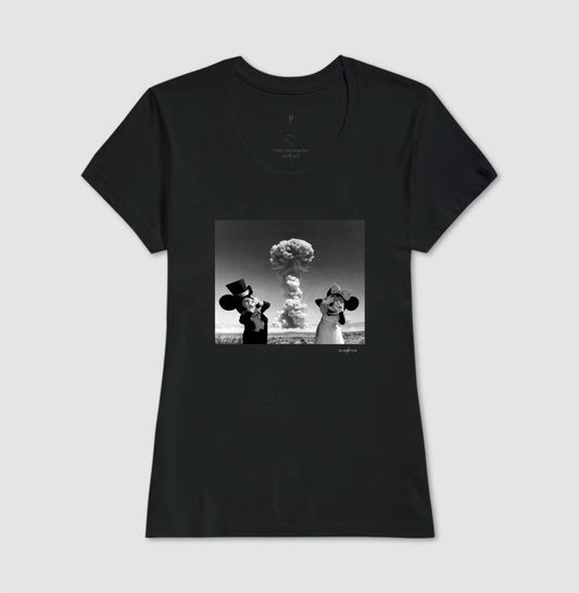 Camiseta Tradicional Olhos Fechados