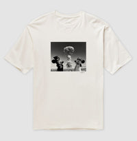 Camiseta oversized Olhos Fechados