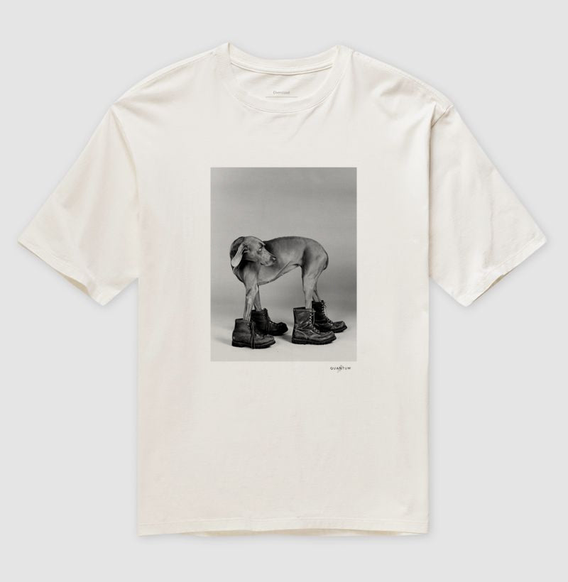 Camiseta Oversized O Cão de Botas