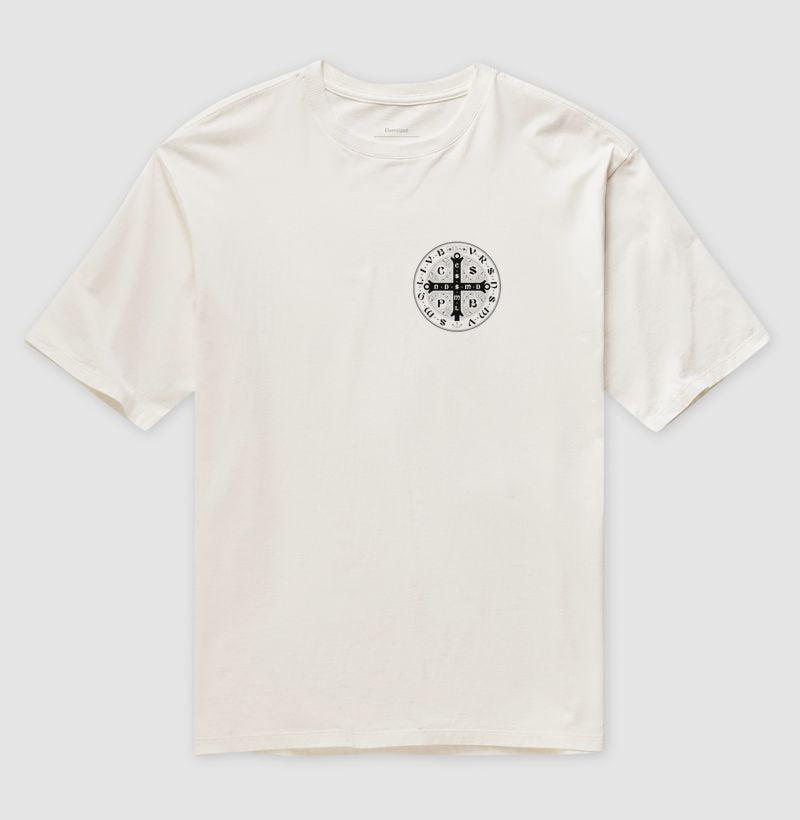 Camiseta oversized Medalha de São Bento