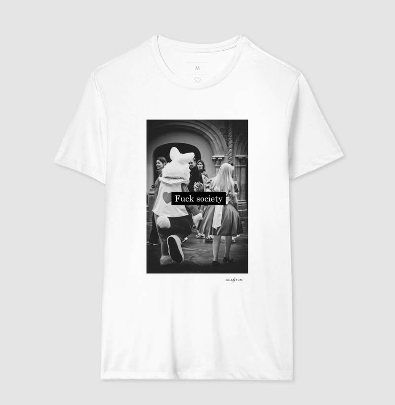 Camiseta Tradicional Desencanto Mágico