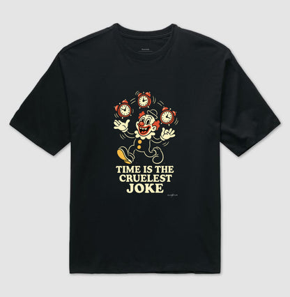 Camiseta oversized Time is the cruelest joke