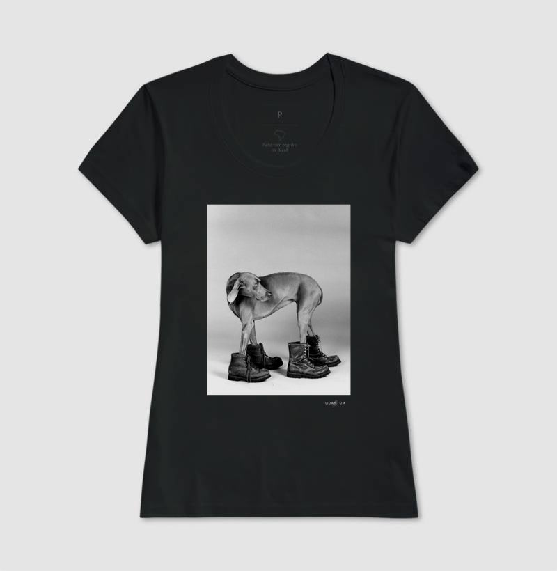 Camiseta Tradicional O Cão de Botas
