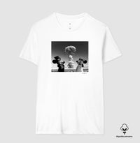 Camiseta premium Olhos Fechados