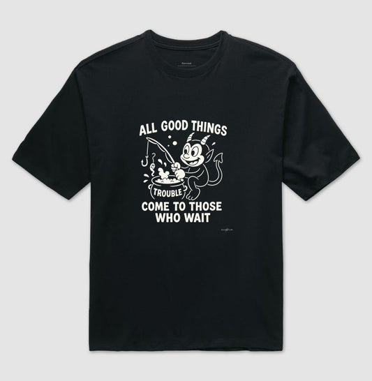 Camiseta Oversized Trouble