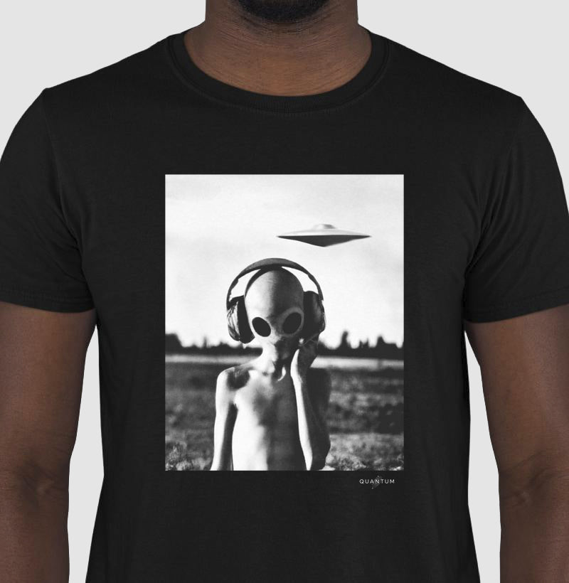 Camiseta Tradicional Sons de Outro Mundo