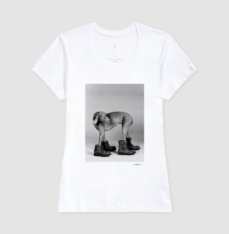Camiseta Tradicional O Cão de Botas