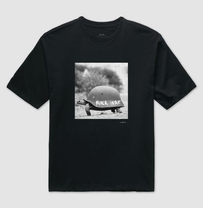 Camiseta Oversized F*ck War