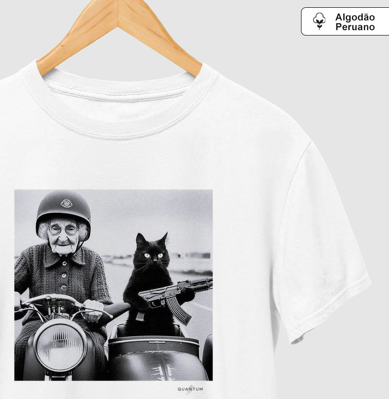 Camiseta Premium Black Cat Command