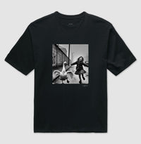 Camiseta oversized Perseguição Animal