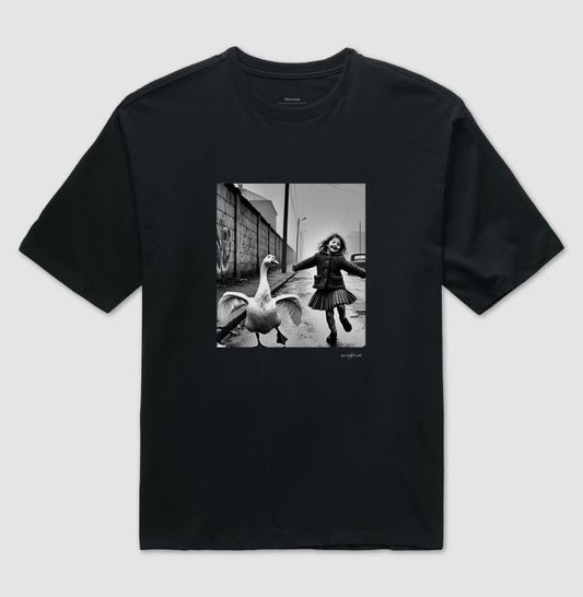 Camiseta Oversized Perseguição Animal