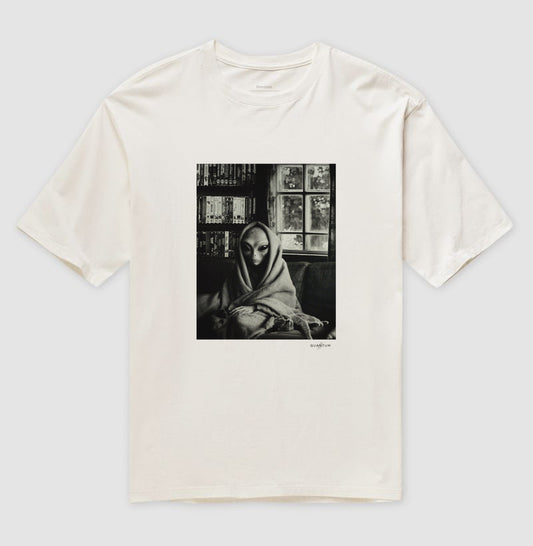Camiseta oversized Fora de Órbita