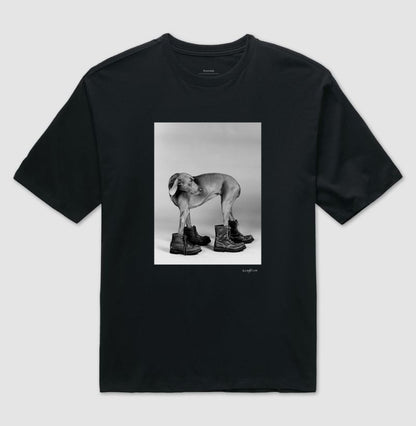 Camiseta Oversized O Cão de Botas